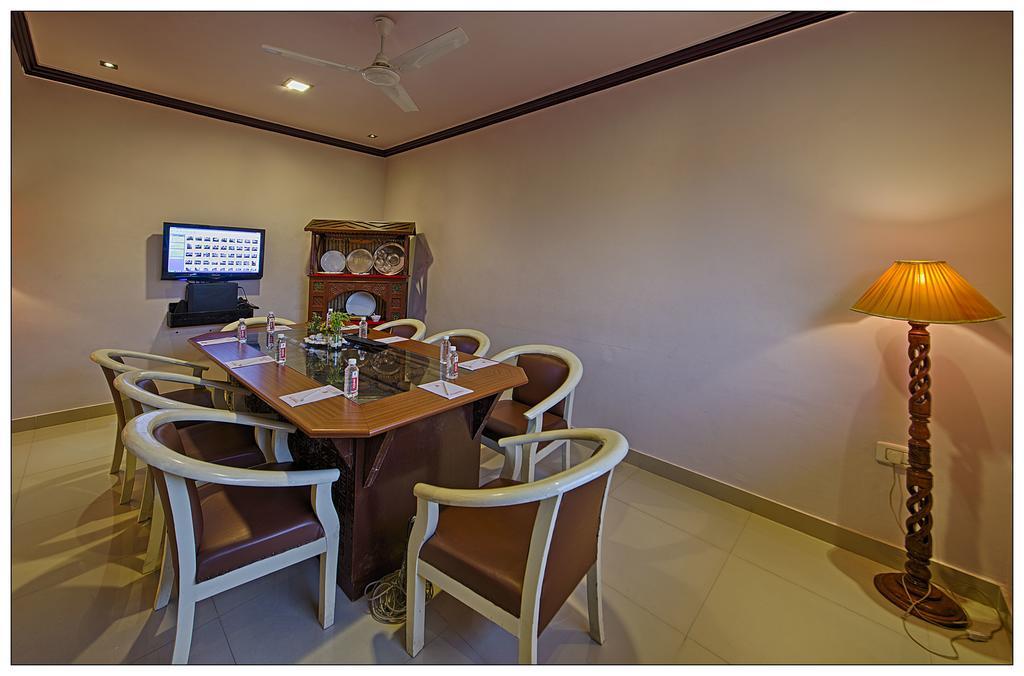 ג'ודפור Nirali Dhani Ethnic Heritage Hotel And Resort מראה חיצוני תמונה