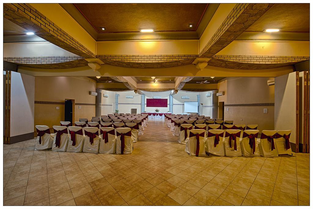 ג'ודפור Nirali Dhani Ethnic Heritage Hotel And Resort מראה חיצוני תמונה