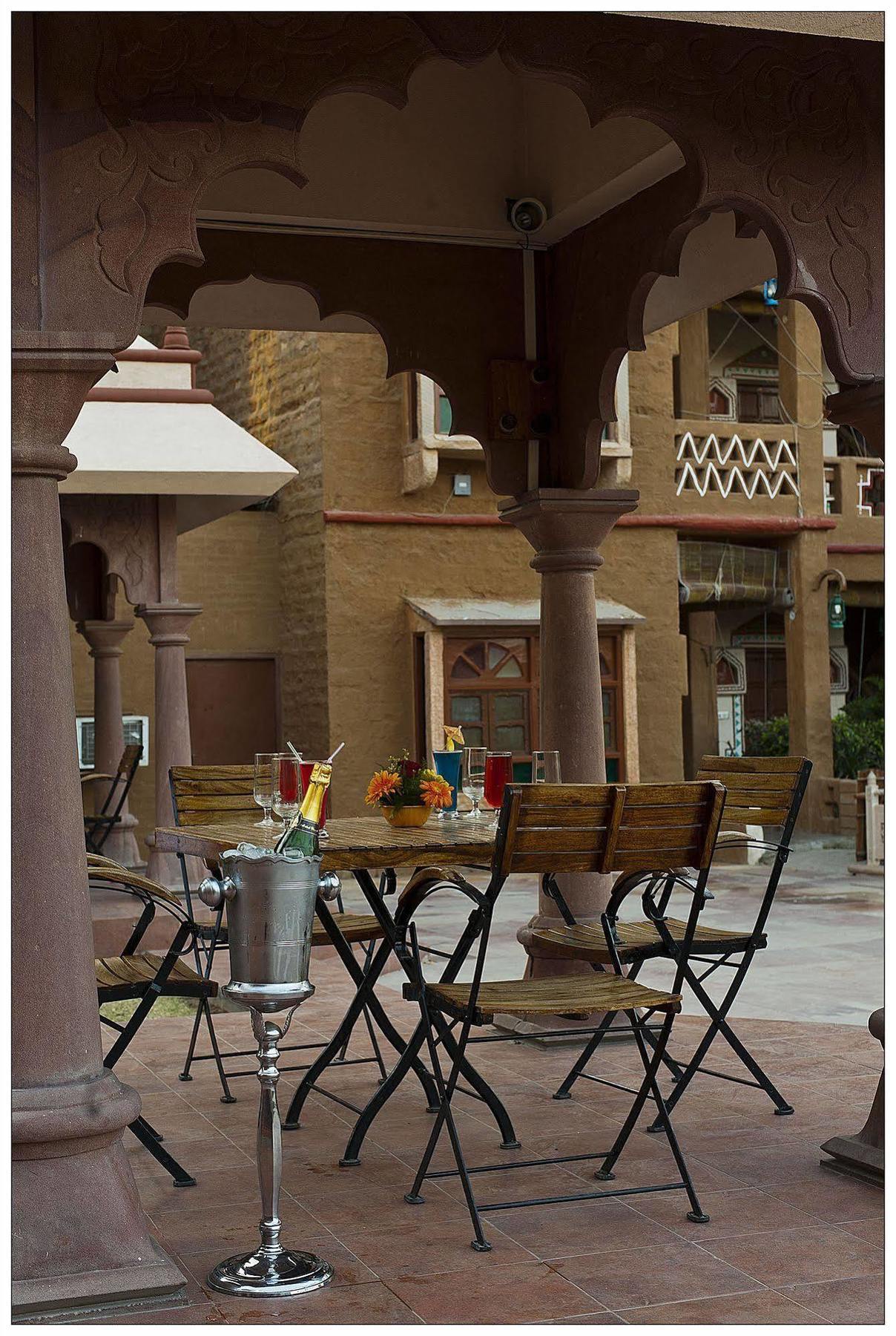 ג'ודפור Nirali Dhani Ethnic Heritage Hotel And Resort מראה חיצוני תמונה
