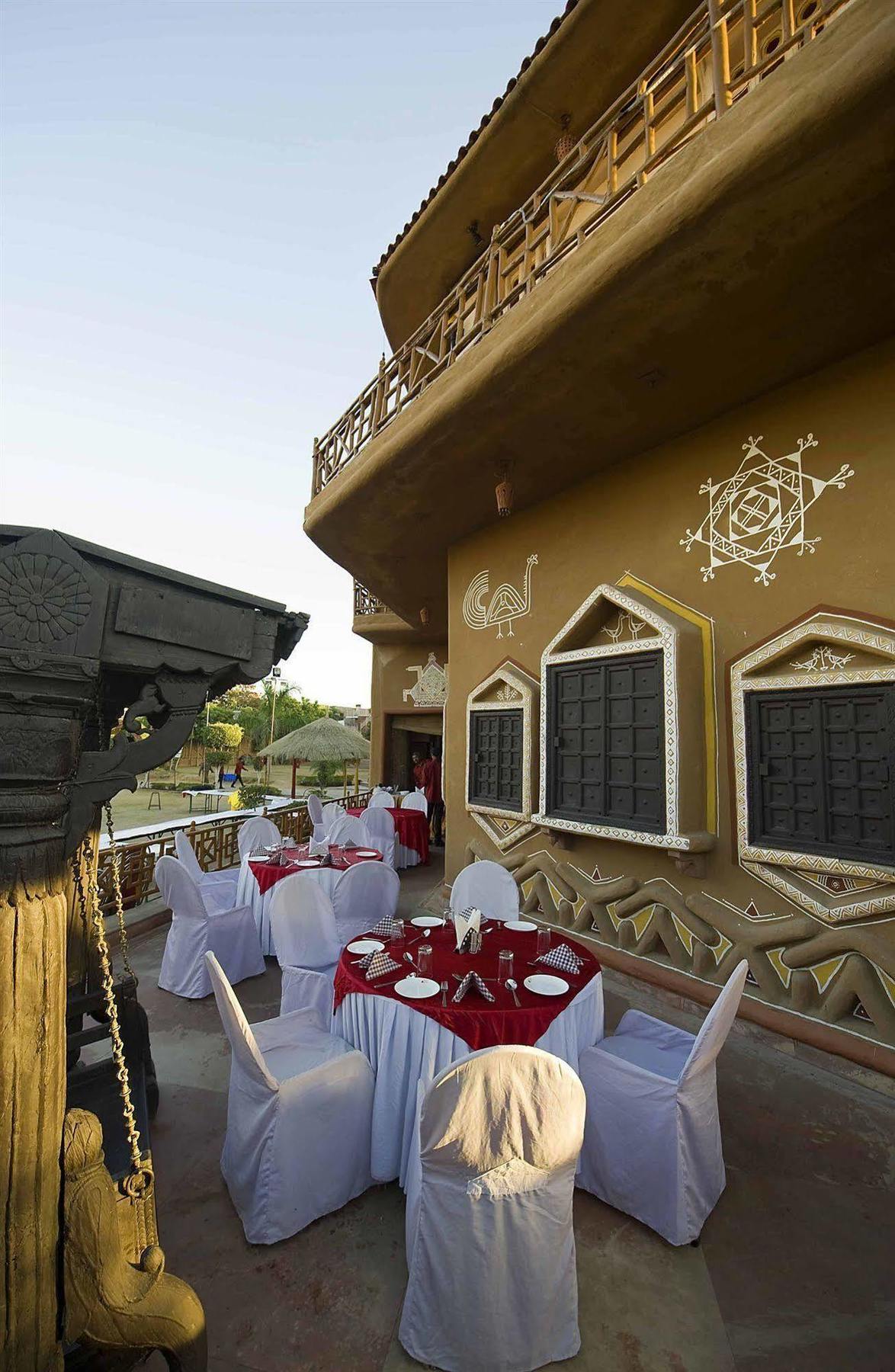 ג'ודפור Nirali Dhani Ethnic Heritage Hotel And Resort מראה חיצוני תמונה