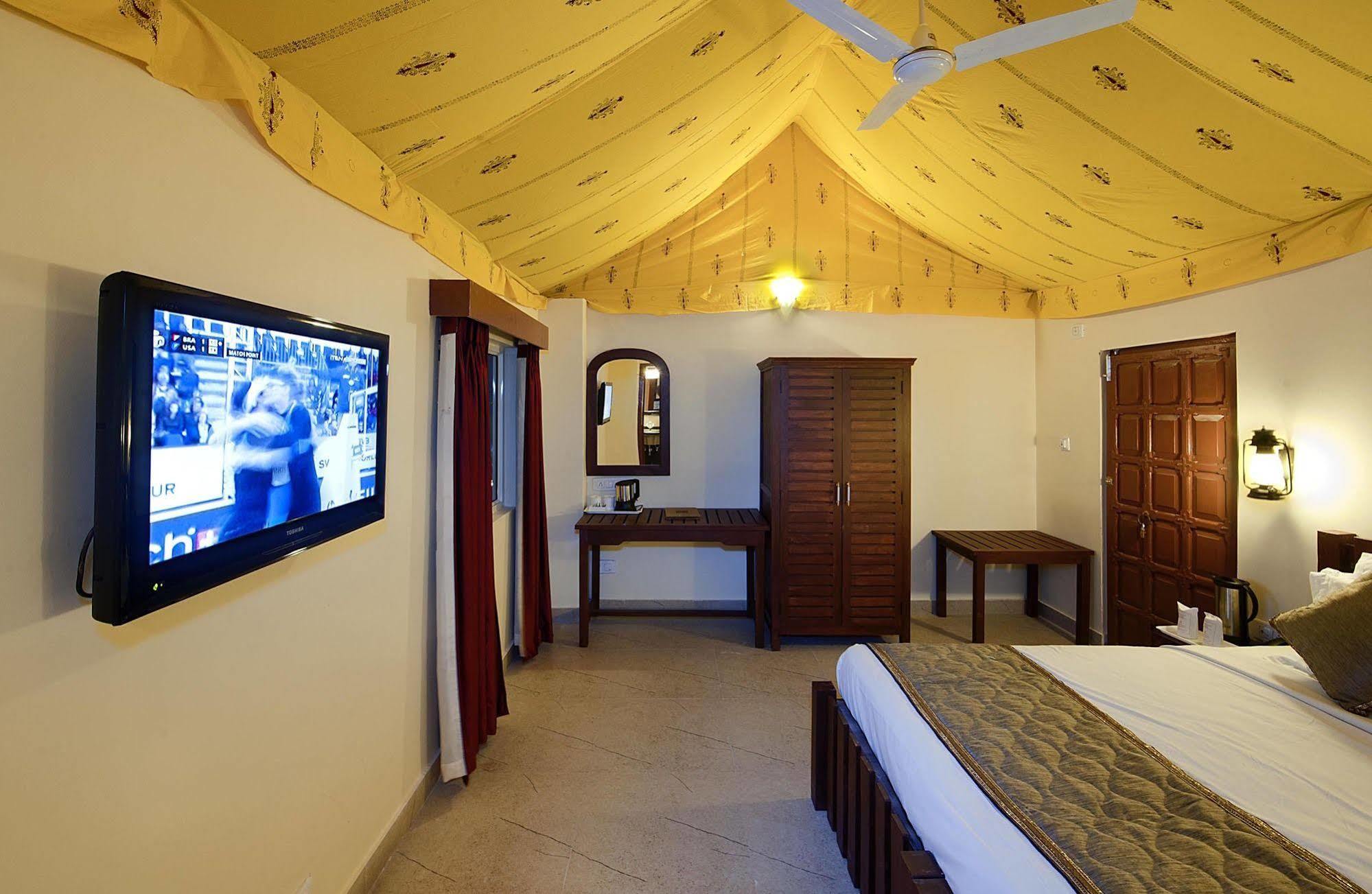 ג'ודפור Nirali Dhani Ethnic Heritage Hotel And Resort מראה חיצוני תמונה