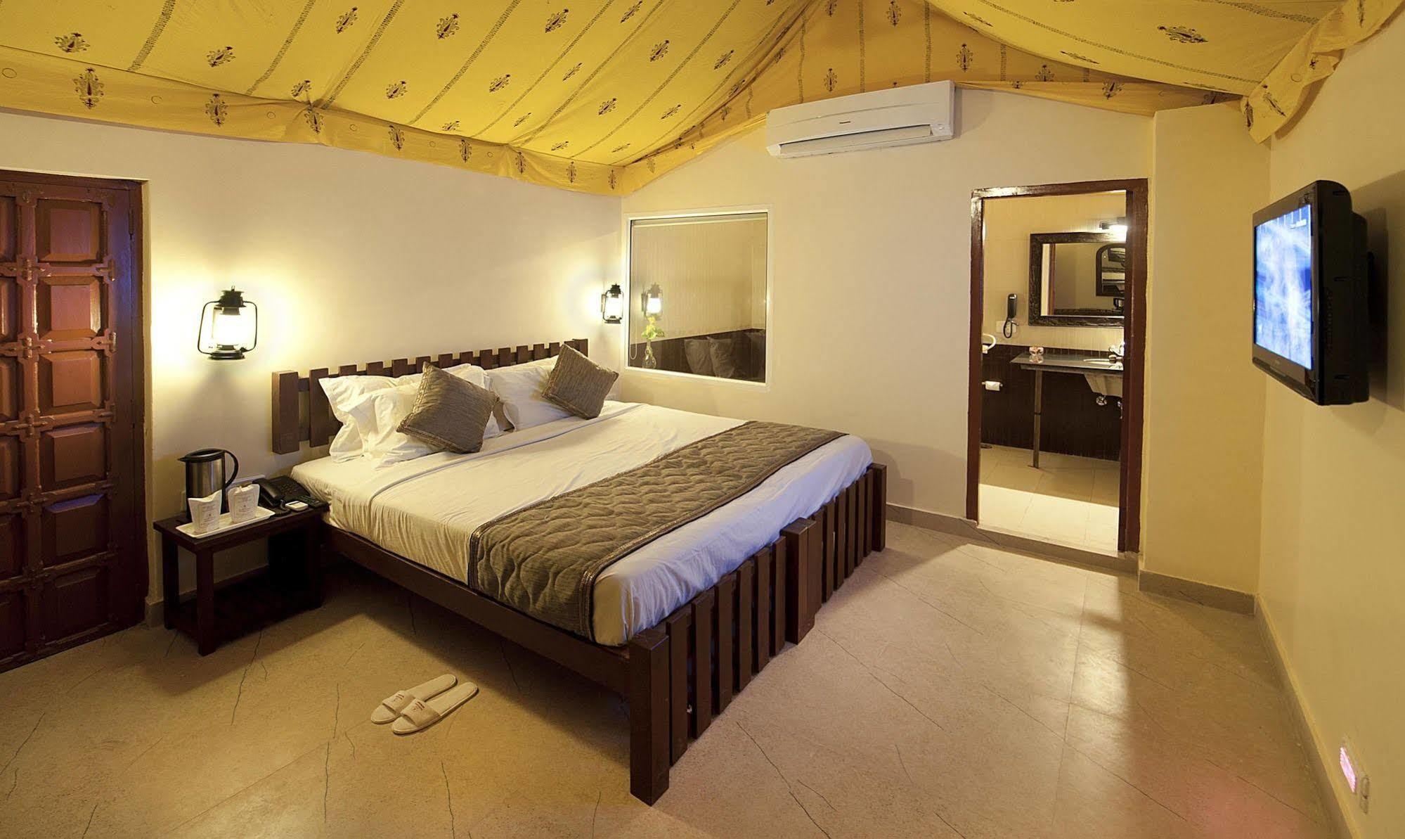ג'ודפור Nirali Dhani Ethnic Heritage Hotel And Resort מראה חיצוני תמונה