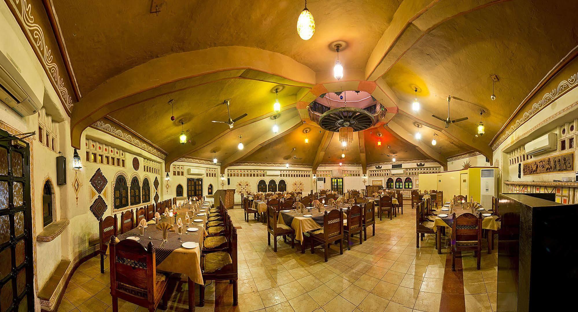 ג'ודפור Nirali Dhani Ethnic Heritage Hotel And Resort מראה חיצוני תמונה