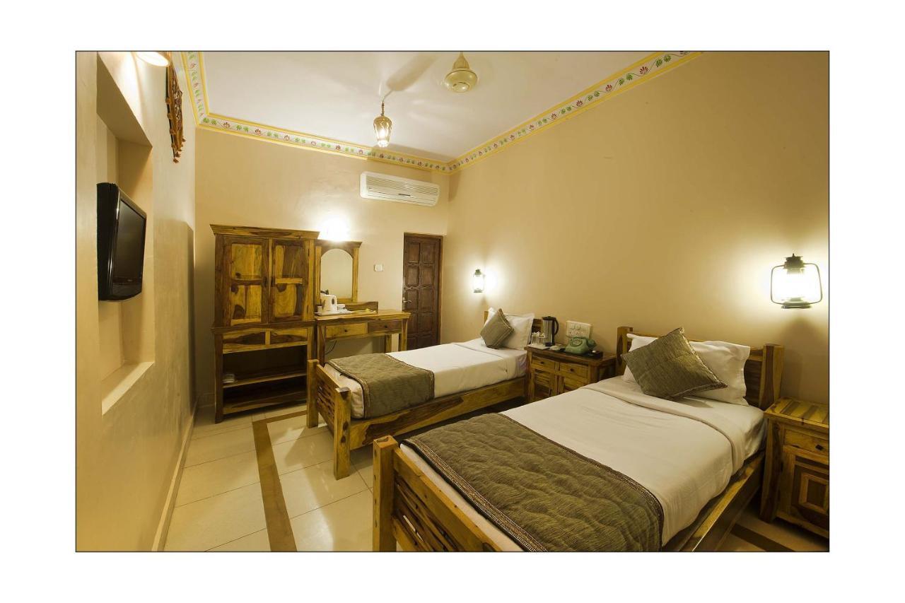 ג'ודפור Nirali Dhani Ethnic Heritage Hotel And Resort מראה חיצוני תמונה